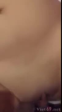 Em Gái Hàng Xóm Lồn Non E Thẹn Để Anh Hàng Xóm Bú Mút Đến Run Người