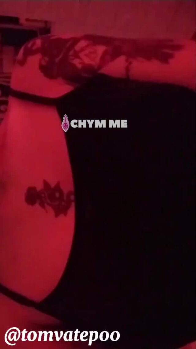 Nữ Sinh Cấp 3 Bị Bạn Trai Địt Trong WC Trường